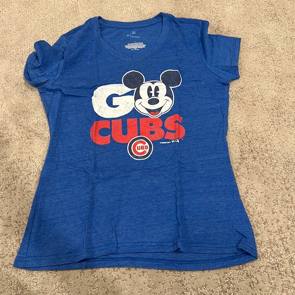 Disney Cubs womens shirt sz L
